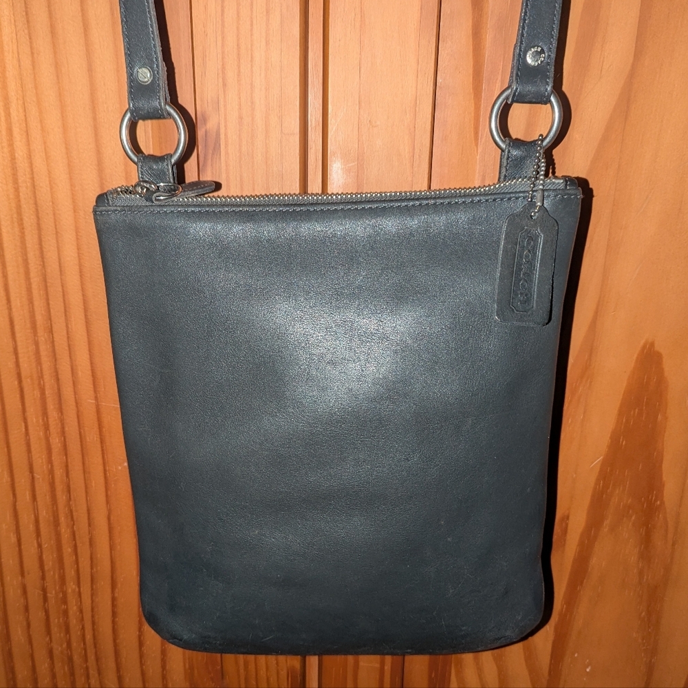 Coach Vintage Chelsea Slim Saddle Crossbody Leather Bag. 9457